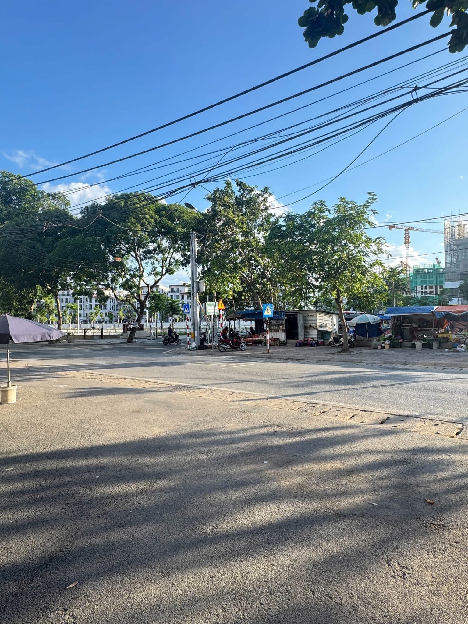 Bán đất 40m² Trung Thôn Đông Hội, MT 4,88m, sát cầu Tứ Liên, cạnh Vinhomes Global Gate.